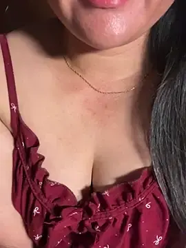 Nganquynh_2k2  live sex cam