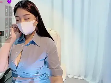 Odette777  live sex cam