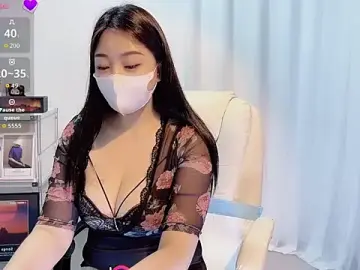 Odette777  live sex cam