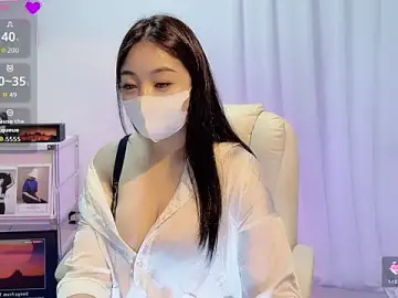 Odette777  live sex cam