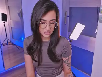 Velina83  live sex cam