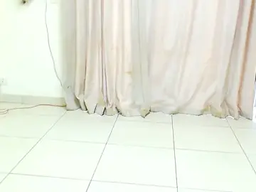 Curvydarckcohocolate  live sex cam