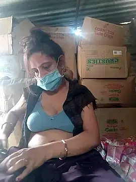 Honeyhus  live sex cam