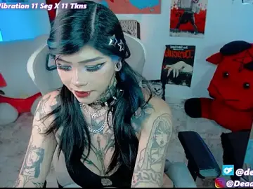 Deadly_Doll  live sex cam