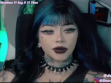 Deadly_Doll  live sex cam
