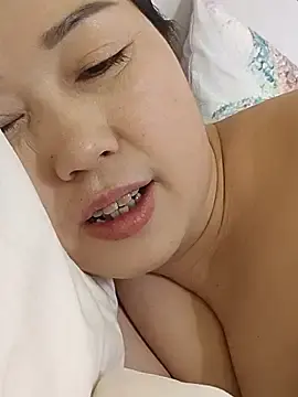 Lili_93  live sex cam