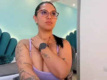 Sharlott18  live sex cam