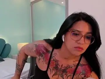 Sharlott18  live sex cam