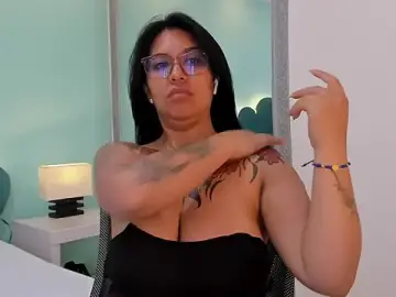 Sharlott18  live sex cam