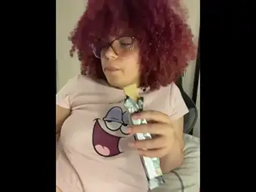 Leyah__  live sex cam