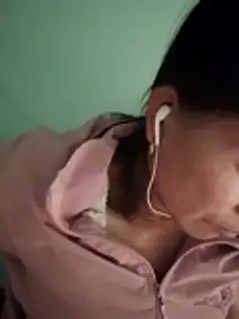 Lili-123k  live sex cam