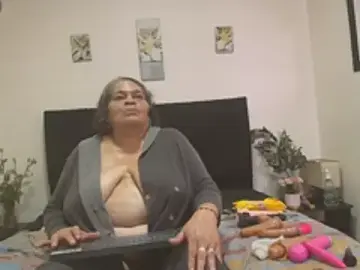 QueenMatturex  live sex cam