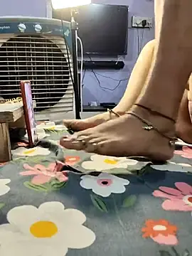 Roshni-200  live sex cam