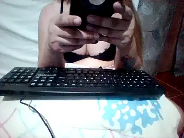 Scarlette69xx  live sex cam