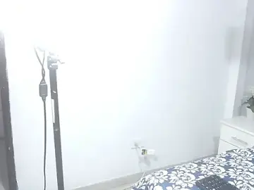 Skarlet_1077  live sex cam