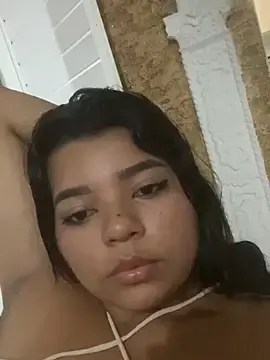 Verlina1772  live sex cam