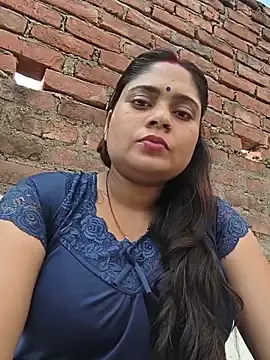 Aanushka  live sex cam