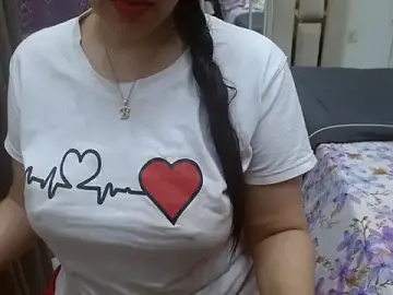 Lovelywife786  live sex cam