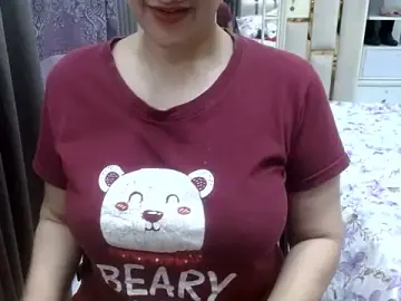 Lovelywife786  live sex cam