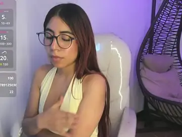 Lunitaa18  live sex cam