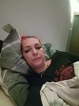 Evadesirex46  live sex cam