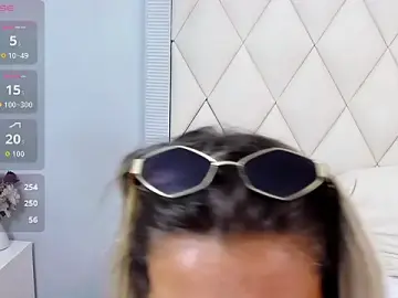 GinaBear  live sex cam