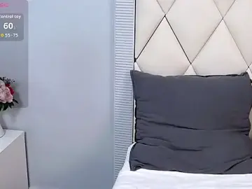 GinaBear  live sex cam
