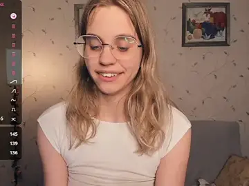 JoanBaggott  live sex cam