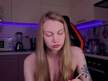 LuciaCuminos  live sex cam