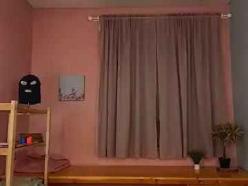 Too_sexxxy  live sex cam
