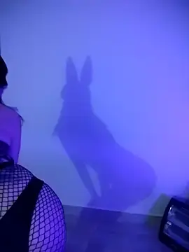 LunaBunnyMasked  live sex cam
