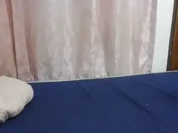 Pretty_Myla  live sex cam