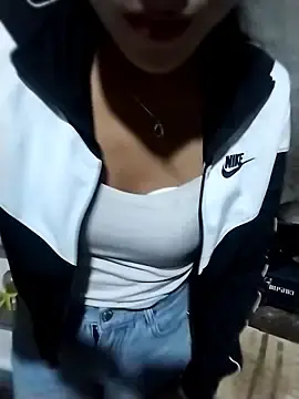 Iam-eli  live sex cam