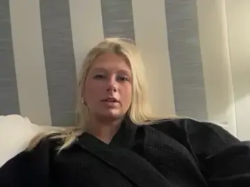 Katievancee  live sex cam