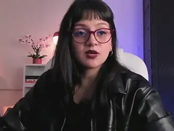 Nahiapaws  live sex cam