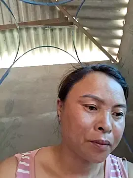 Xuxulovezz  live sex cam