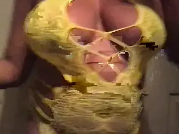 Amaya42  live sex cam