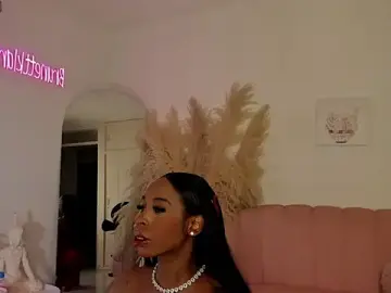 Bruneettklaryss  live sex cam