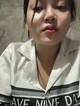 Hinami-lo  live sex cam