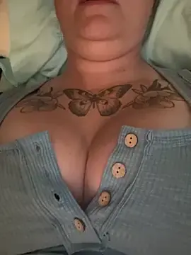 Honeygirlox  live sex cam