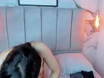 Leah_Brm  live sex cam