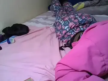 Pretty-kaya  live sex cam