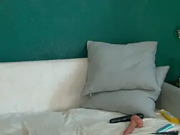 SkinnyNatty  live sex cam