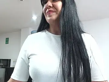 Aisha_latina  live sex cam