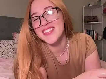 Nextdoorlaur  live sex cam