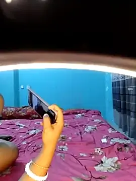 Priya2098  live sex cam