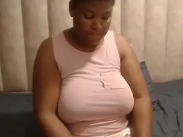CandyYumsAerolaX  live sex cam
