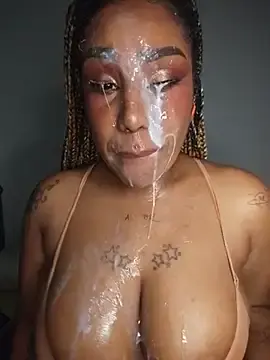 Queen_Amara  live sex cam