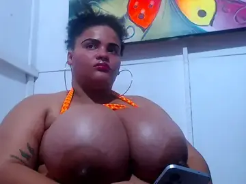 Latina_bigboos25  live sex cam