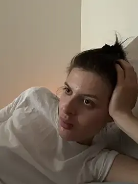 Little_belucci  live sex cam